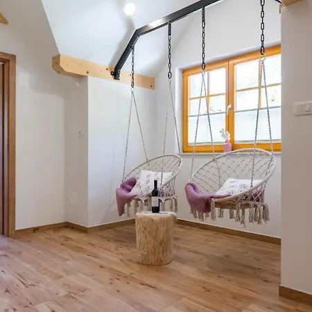House Zupanc בית נופש בוהין
